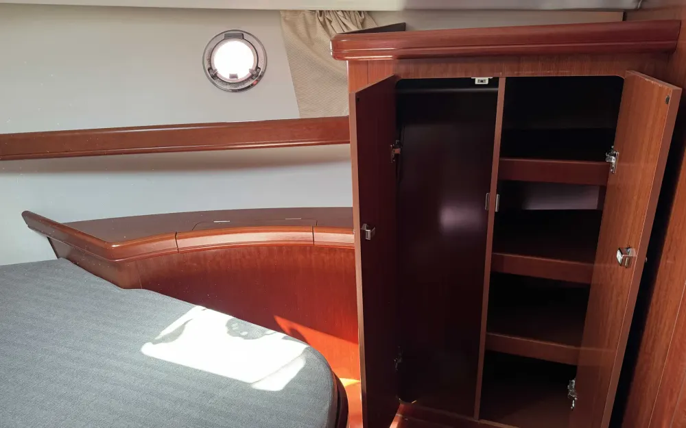 slider 14 Beneteau Swift Trawler 42