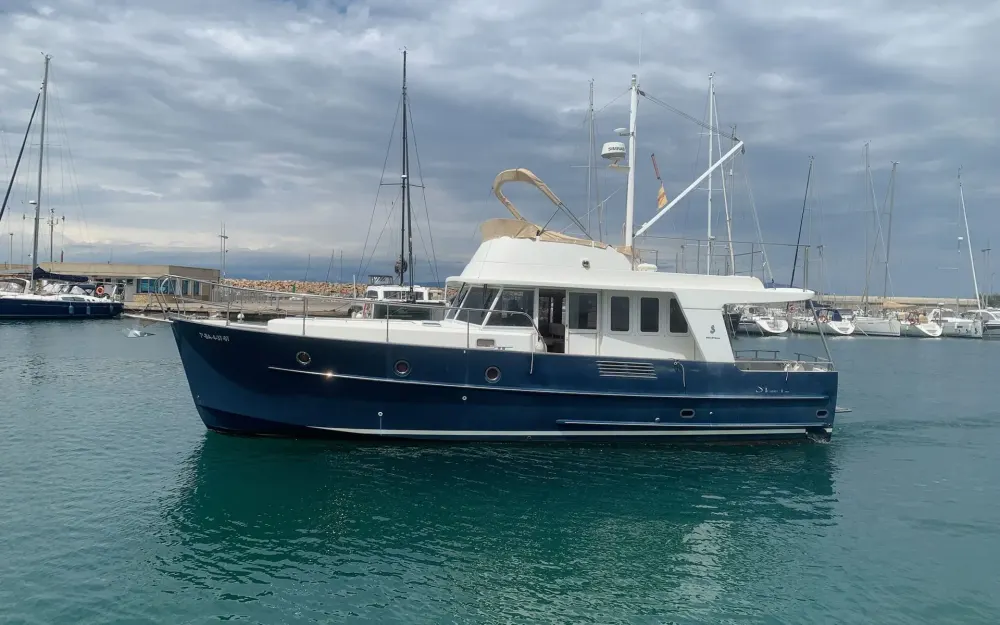 slider 1 Beneteau Swift Trawler 42