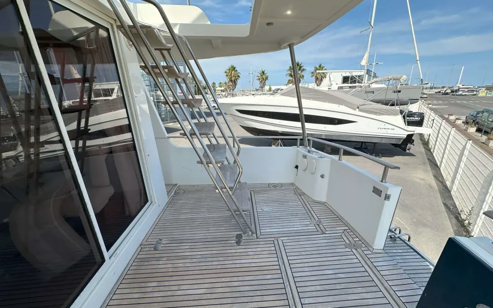 slider 19 Beneteau Swift Trawler 42