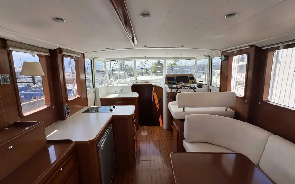 slider 5 Beneteau Swift Trawler 42