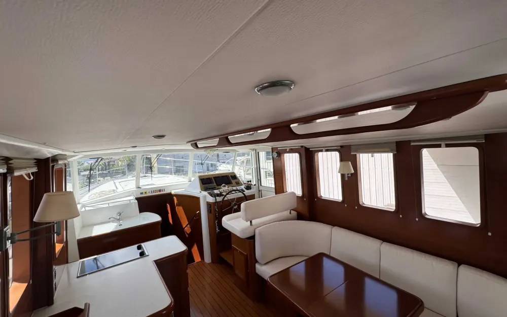 slider 6 Beneteau Swift Trawler 42