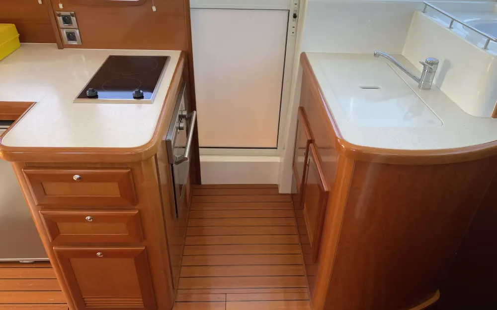 slider 8 Beneteau Swift Trawler 42