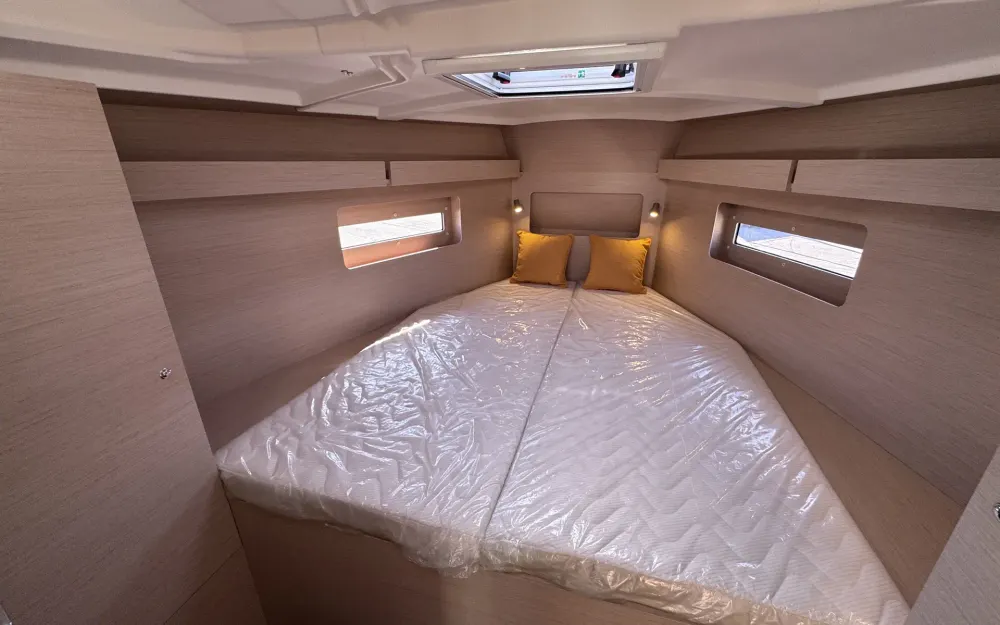 slider 10 Beneteau Oceanis 37.1