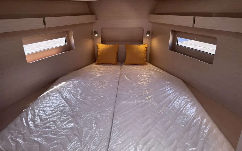 slider 11 Beneteau Oceanis 37.1