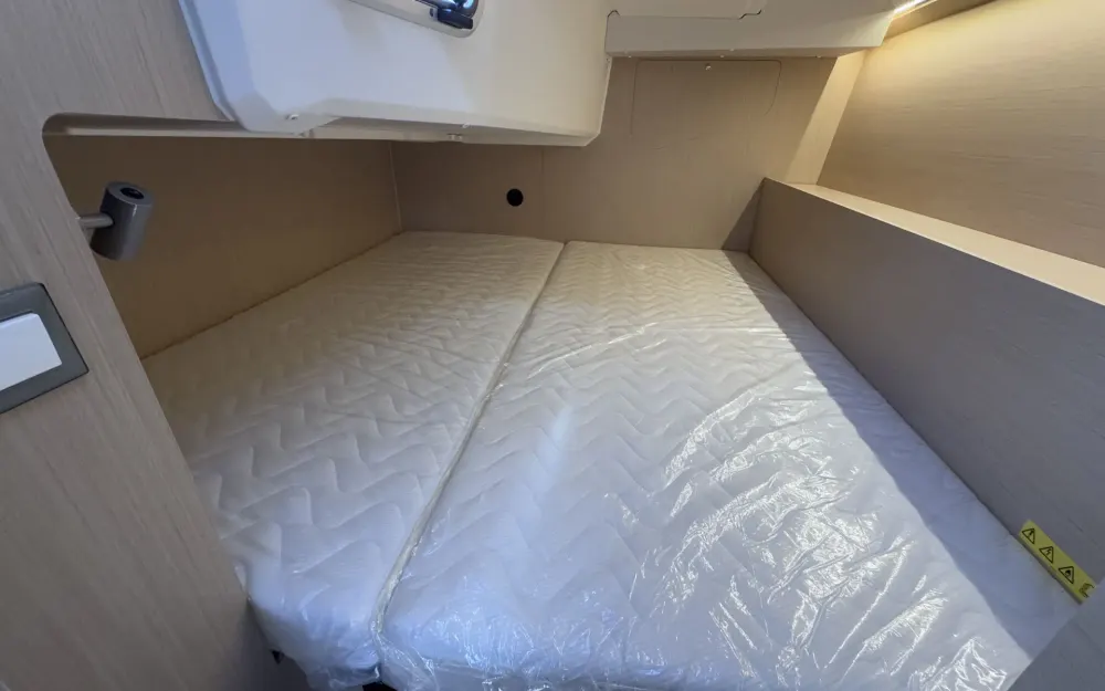 slider 18 Beneteau Oceanis 37.1