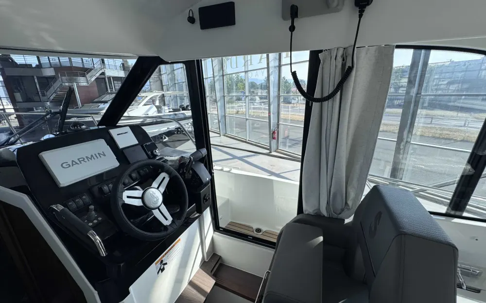 slider 2 Beneteau Antares 9 V2
