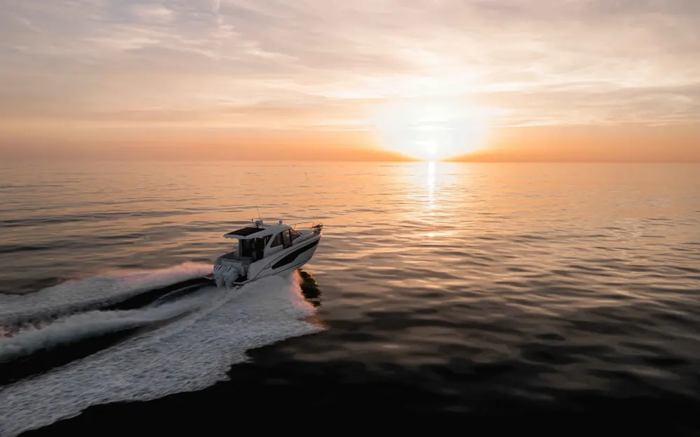 slider 3 Beneteau Antares Serie 9