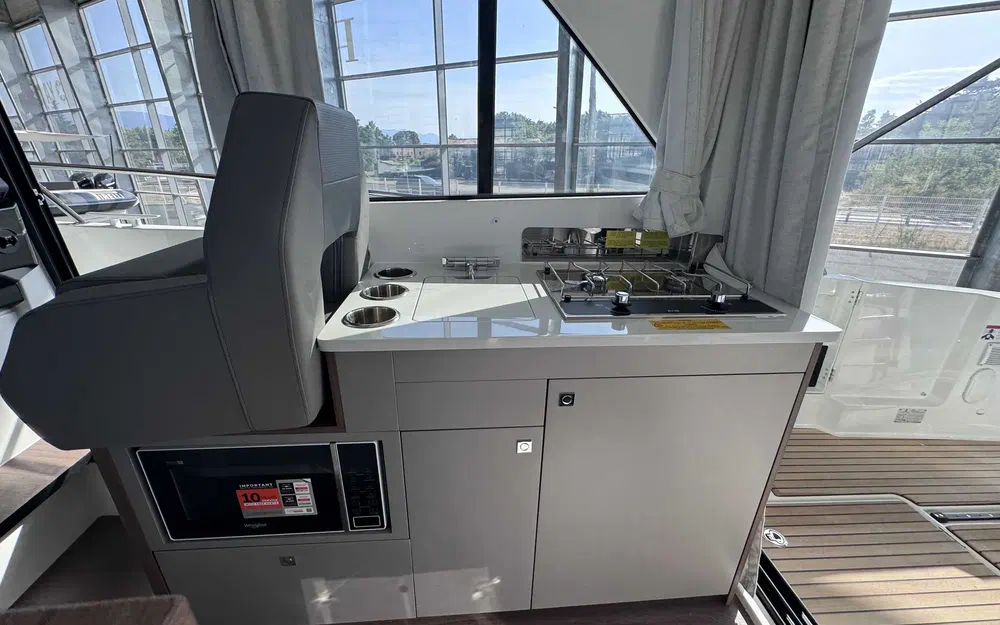 slider 6 Beneteau Antares 9 OB Antares 9 V2