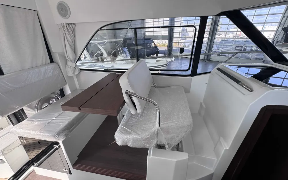 slider 8 Beneteau Antares 9 V2