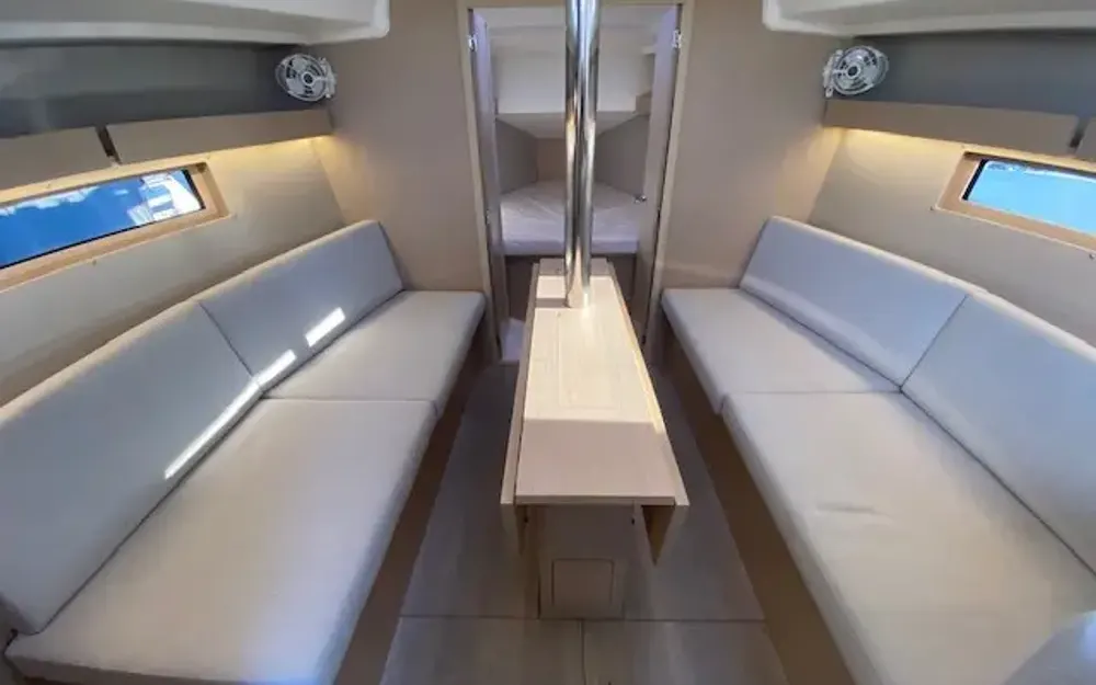 slider 9 Beneteau Oceanis 34.1