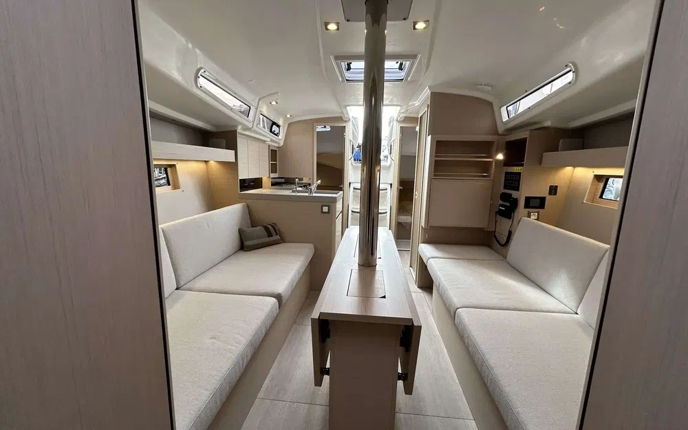 slider 15 Beneteau Oceanis 34.1