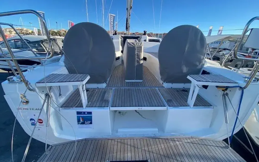 slider 4 Beneteau Oceanis 34.1