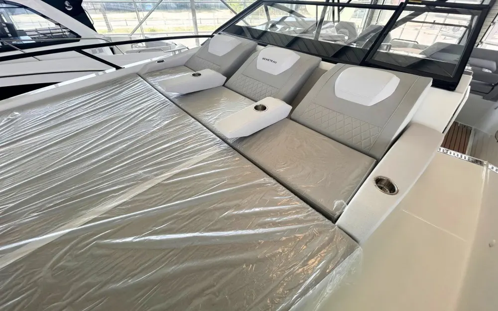 slider 19 Beneteau Flyer 10