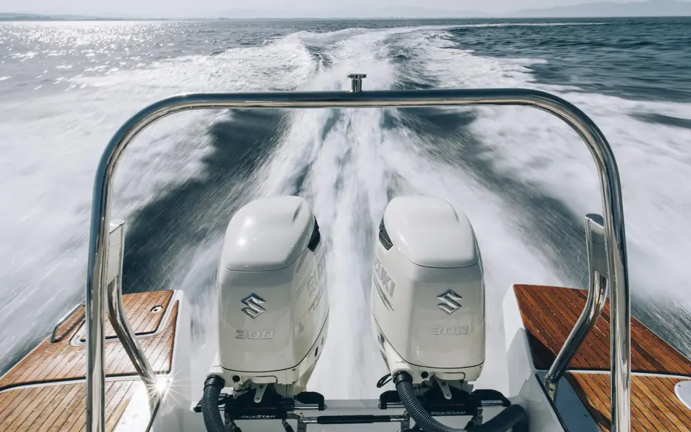 slider 6 Beneteau Flyer 10