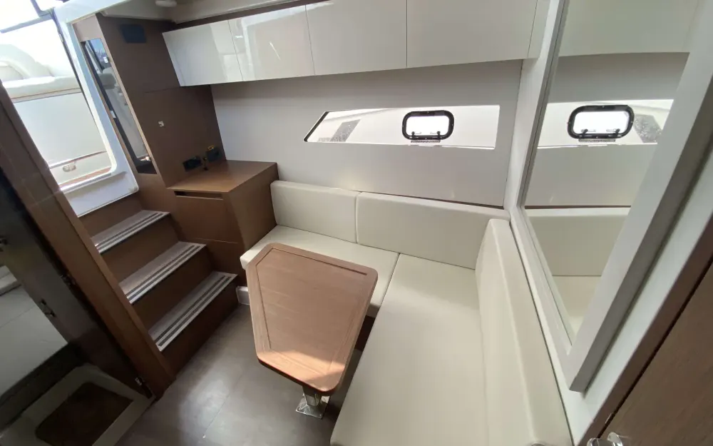 slider 9 Beneteau Gran Turismo 36