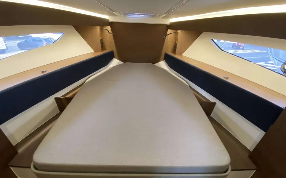 slider 15 Beneteau Gran Turismo 36