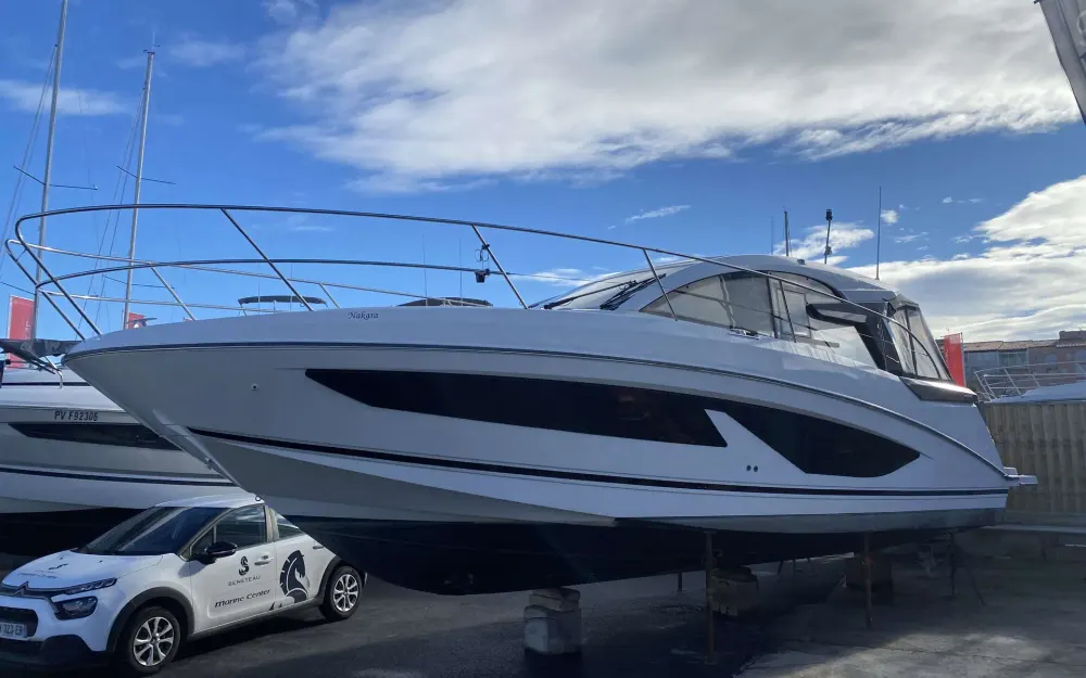 slider 1 Beneteau Gran Turismo 36