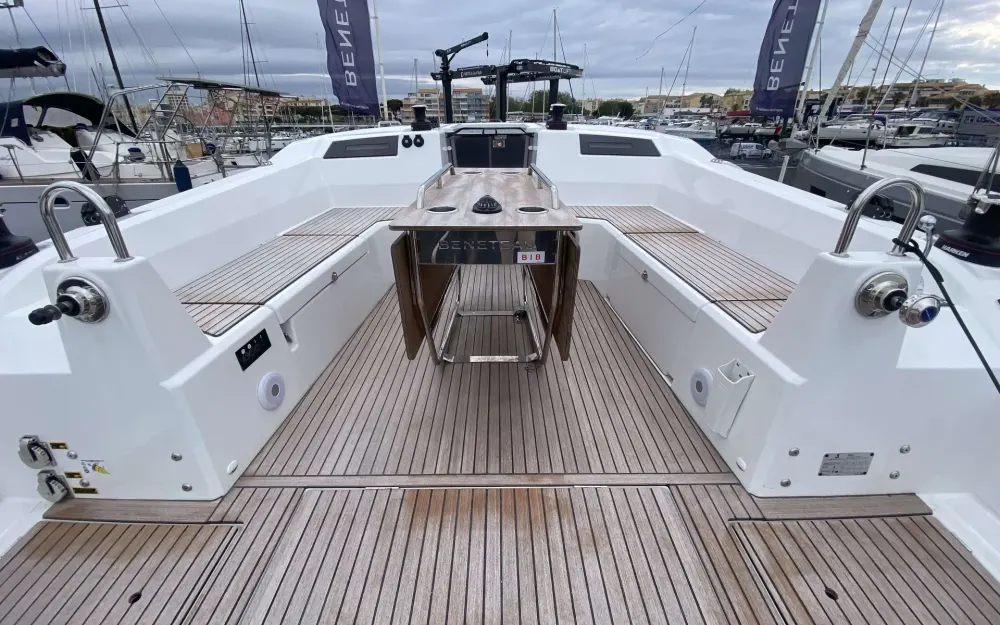 slider 1 Beneteau Oceanis 40.1