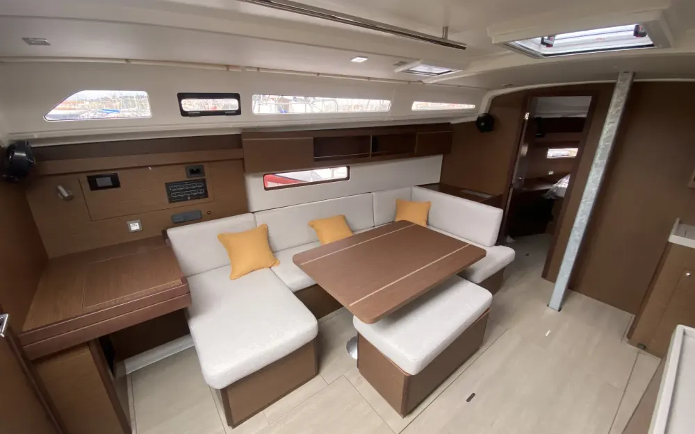 slider 4 Beneteau Oceanis 40.1