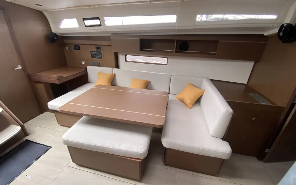 slider 6 Beneteau Oceanis 40.1