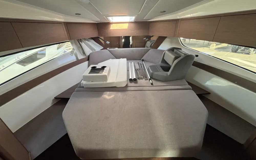 slider 13 Beneteau Antares 11