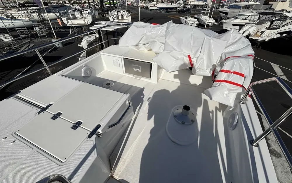 slider 17 Beneteau Antares 11