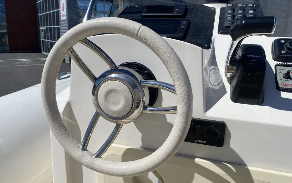 slider 9 Capelli Tempest 775