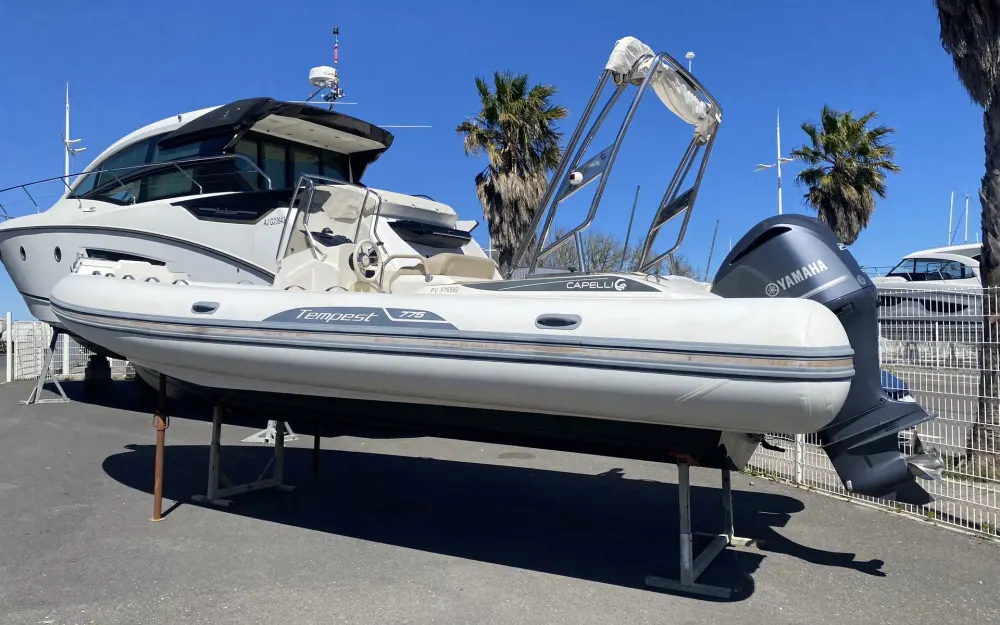 slider 1 Capelli Tempest 775 Open