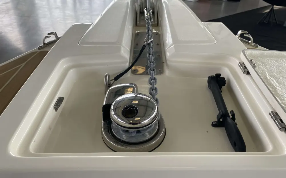 slider 13 Capelli Tempest 775 Open