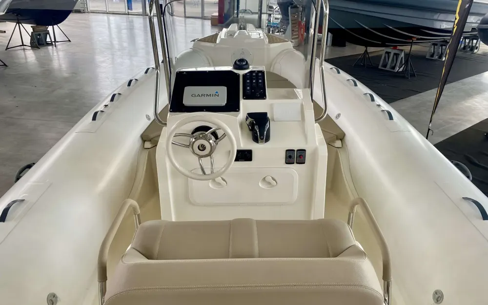 slider 6 Capelli Tempest 775 Open