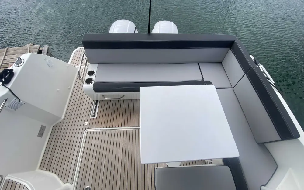 slider 3 Jeanneau Merry Fisher 895