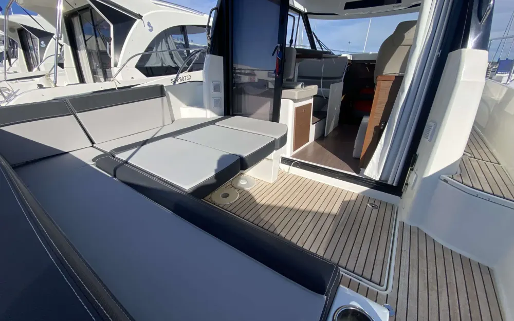 slider 5 Jeanneau Merry Fisher 895
