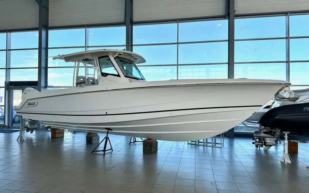 slider 0 Boston Whaler  360 Outrage