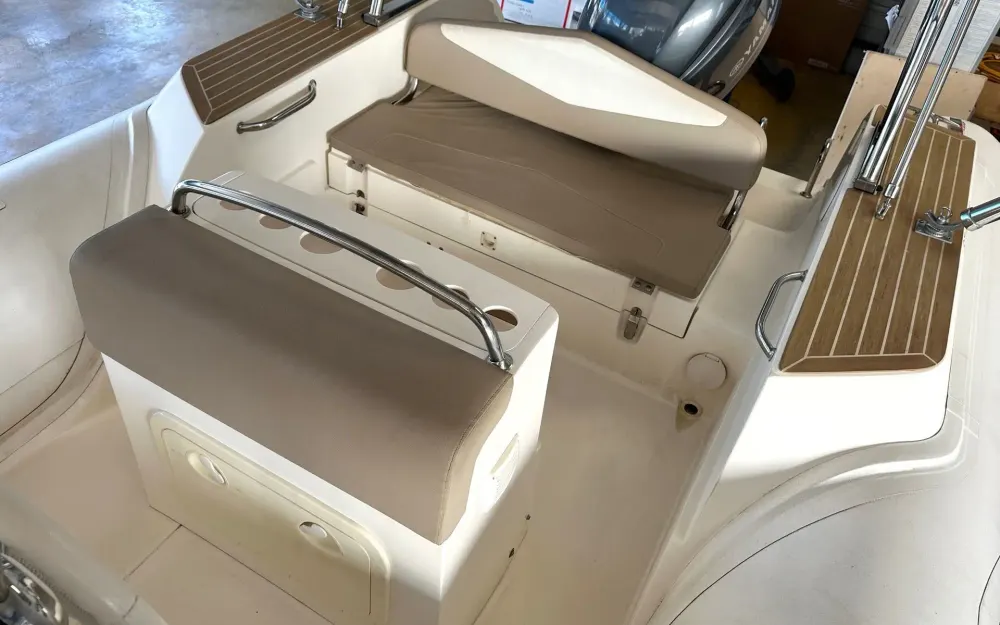 slider 5 Capelli Tempest 700
