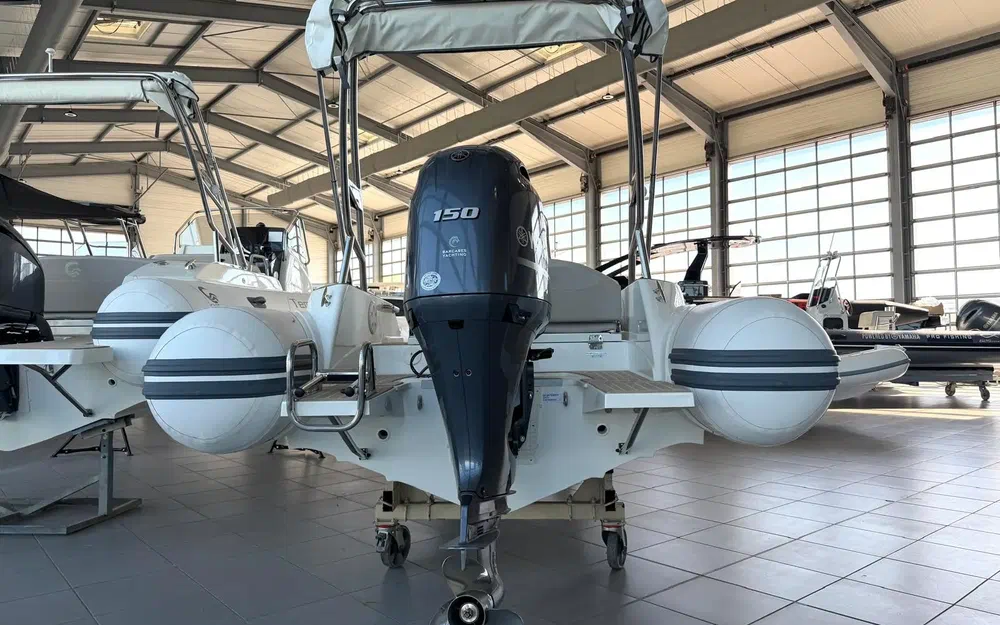 slider 9 Capelli Tempest 650