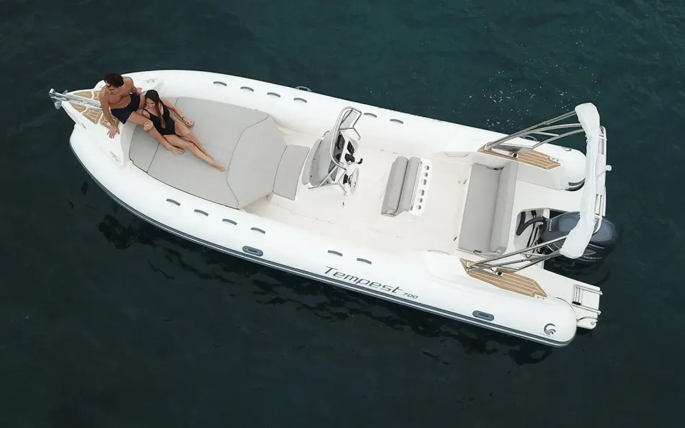 slider 4 Capelli Tempest 700