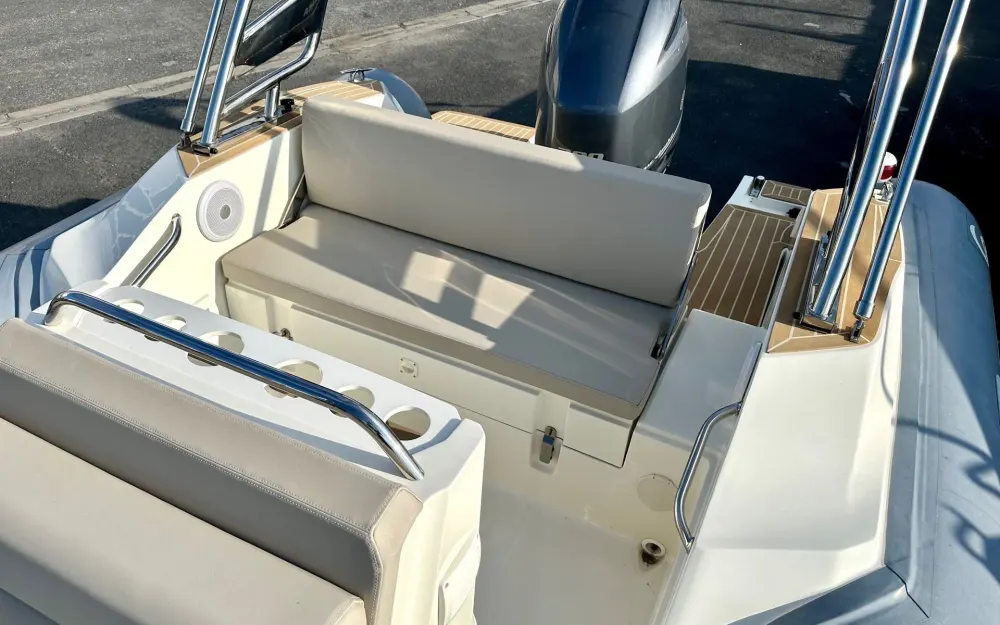 slider 1 Capelli Tempest 700