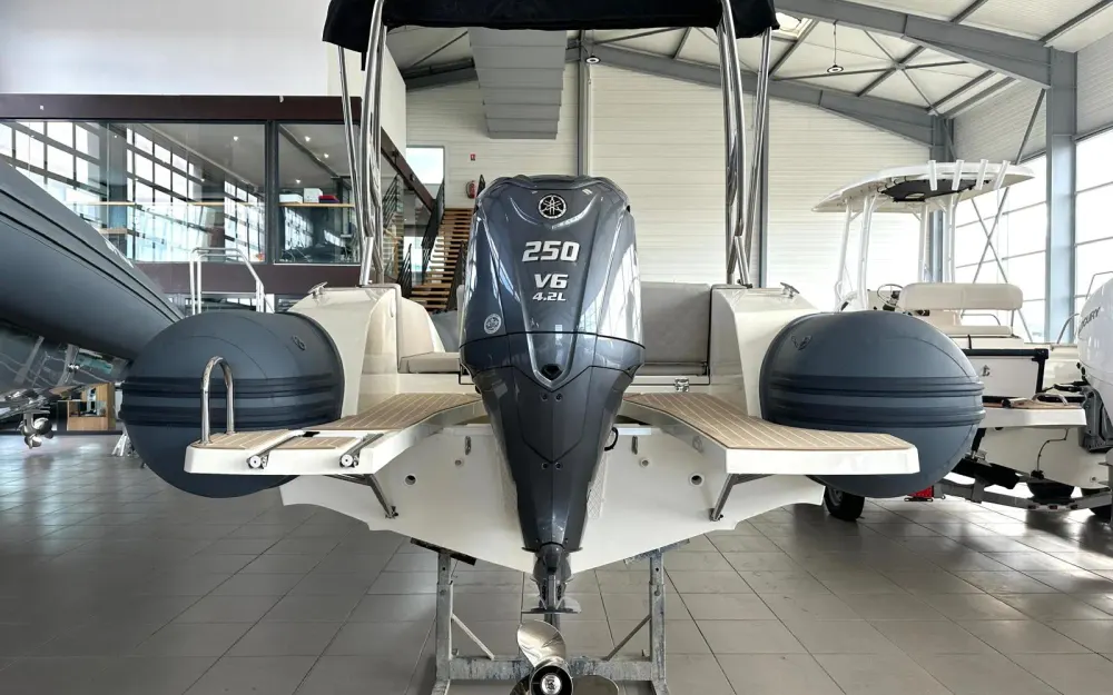 slider 1 Capelli Tempest 775