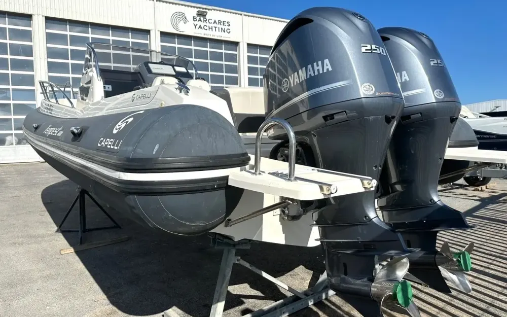 slider 1 Capelli Tempest 900 WA