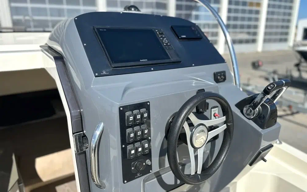 slider 7 Capelli Tempest 900