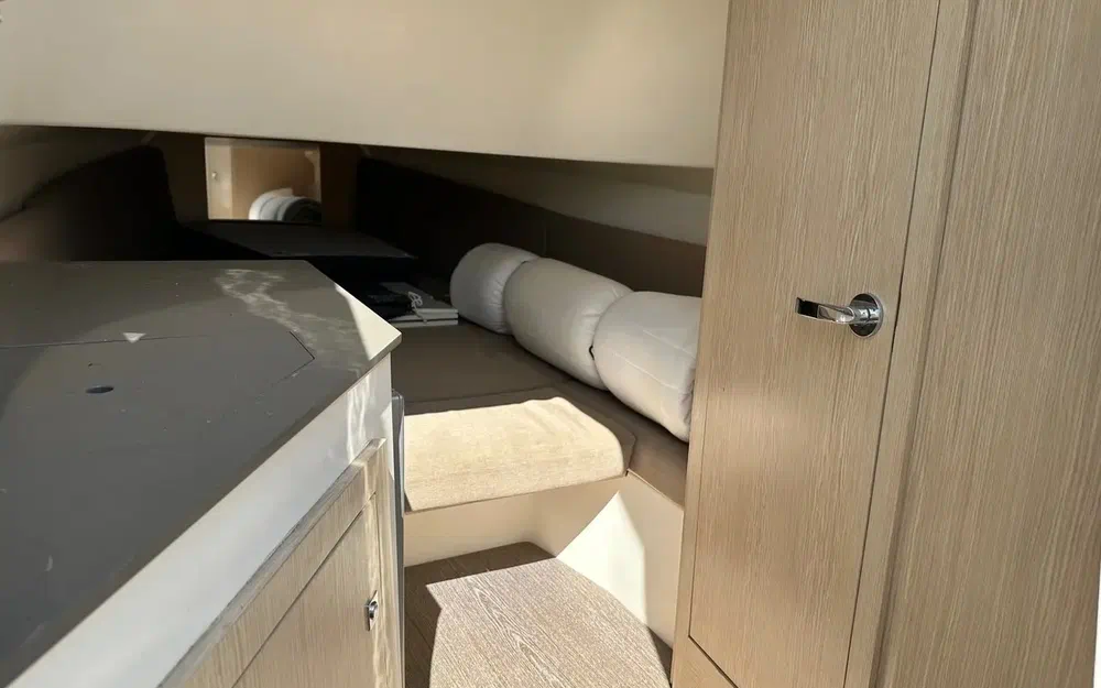 slider 8 Capelli Tempest 900