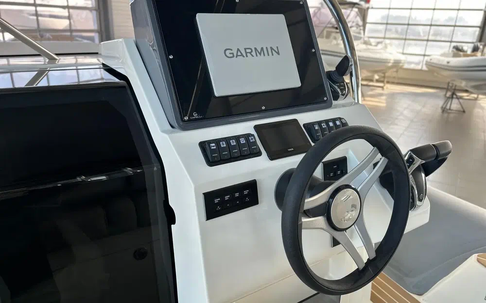 slider 13 Capelli Tempest 1000