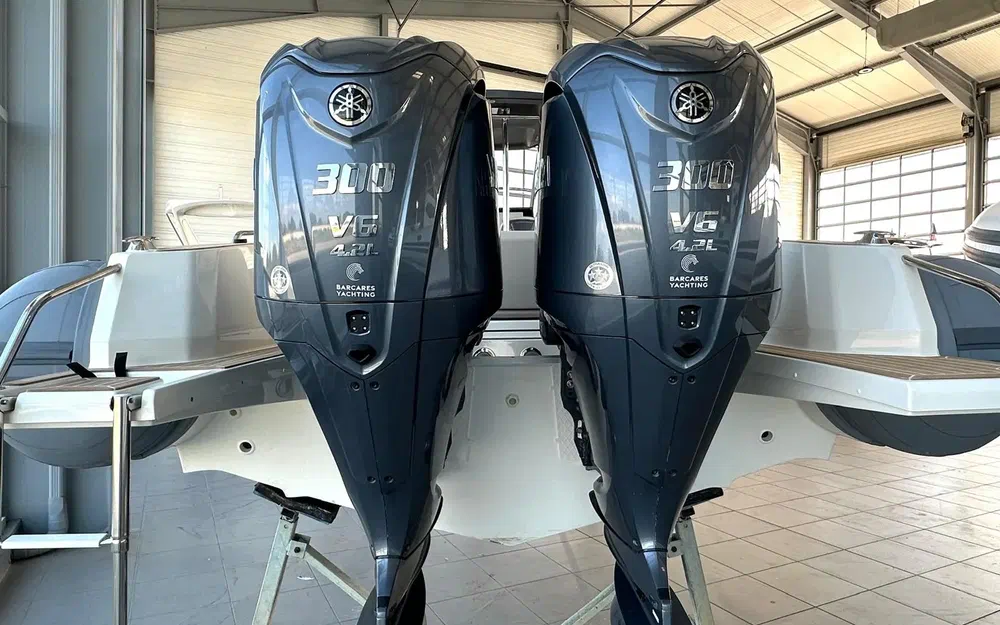 slider 1 Capelli Tempest 1000