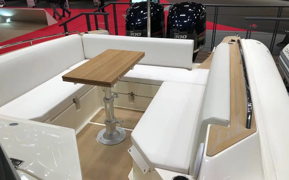 slider 1 Capelli Tempest 1000