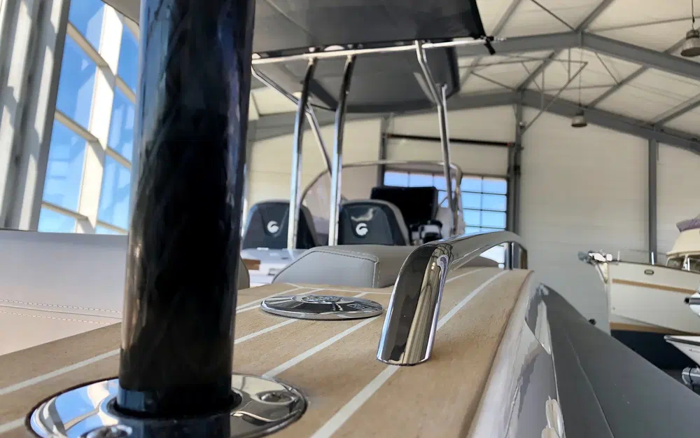 slider 2 Capelli Tempest 1000