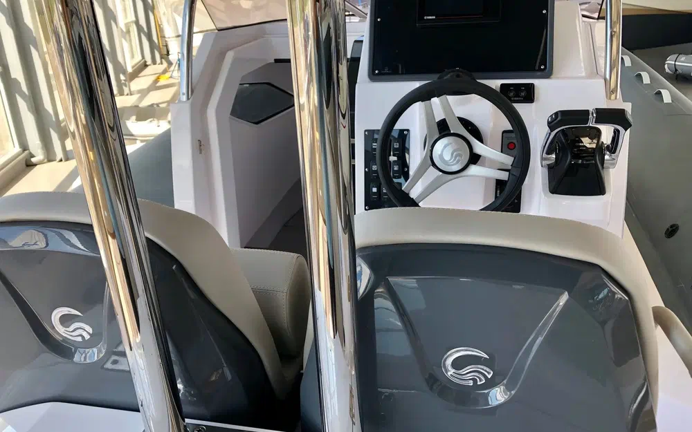 slider 4 Capelli Tempest 1000