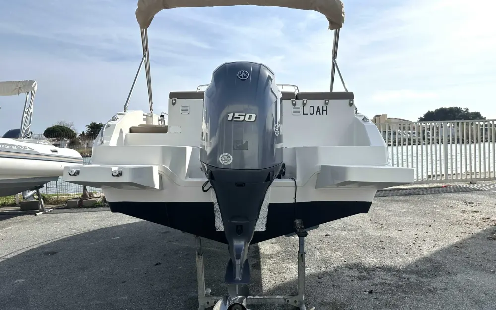 slider 10 Pacific Craft  630 SC
