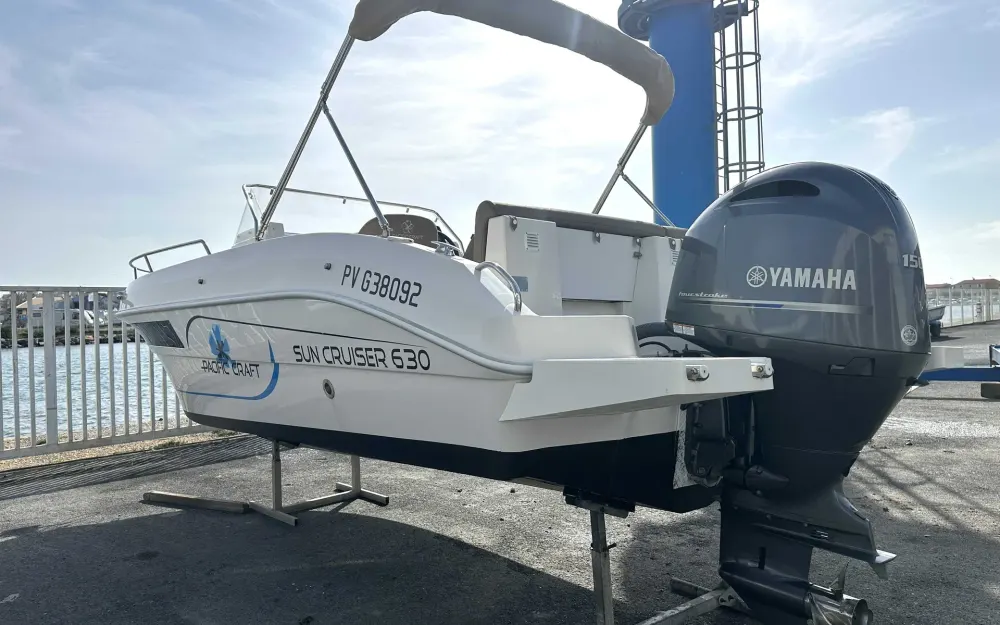 slider 1 Pacific Craft  630 SC