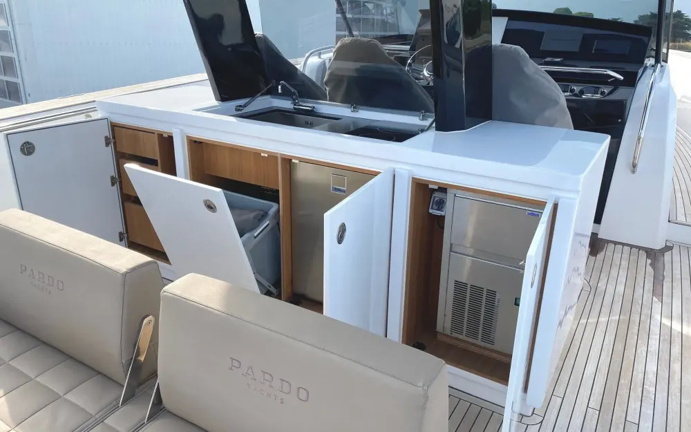 slider 7 Pardo Yachts Pardo 43