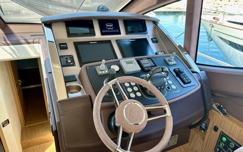 slider 2 Sessa Marine C68